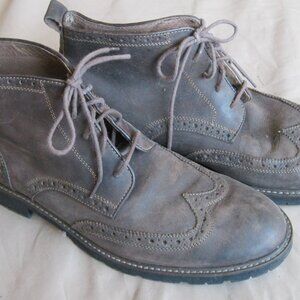Men's Florsheim brown leather wingtip boots US size 11